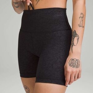 Lululemon Wunder Train HR Short 6" Blaze Black